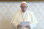 Papa Francesco, udienza del mercoledì: Invito a pregare per la pace