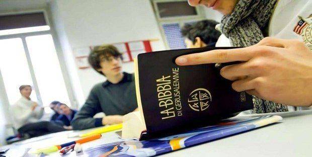 Ora di religione: Cei, firmata l’Intesa sul concorso con il Ministero dell’istruzione