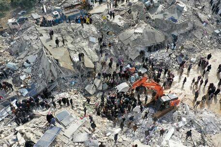 Terremoto in Turchia e Siria. P. Bahjat (parroco Aleppo): “Una tragedia immane, non abbandonateci”