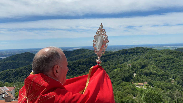Ascensione e Perdon Grande: il vescovo Pellegrini da Clauzetto benedice la Diocesi