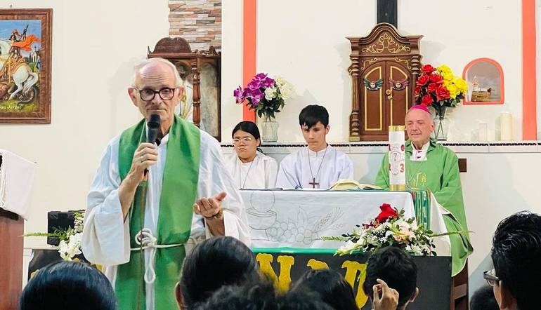 Il Vescovo in Bolivia per trovare don Roberto Battel e la sua missione