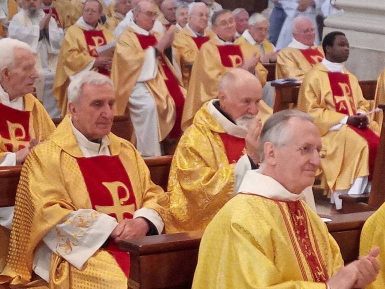Pordenone: Messa del crisma, ricordati gli anniversari di ordinazione dei sacerdoti