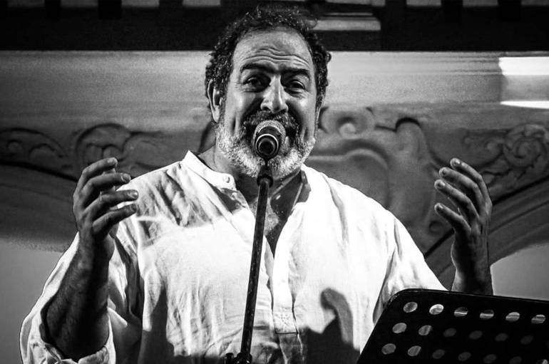 Il recital dell’attore Federico Sirianni dedicato a Gaber “20 anni senza il SignorG”