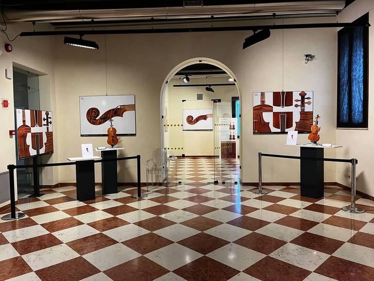 Sacile: inaugurata la mostra della liuteria sul violino