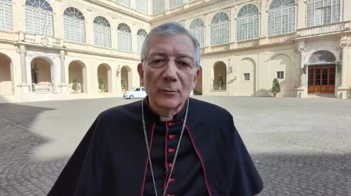 Il patriarca Francesco Moraglia con i vescovi del Triveneto al termine del colloquio col Papa a Roma