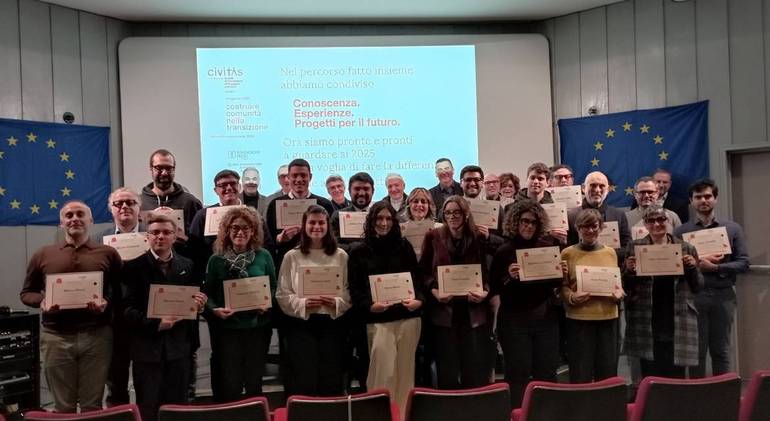 Il primo anno di Civitas termina con la consegna dei diplomi Il primo anno di Civitas termina con la consegna dei diplomi