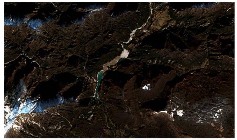 Foto aerea lago di Tramonti e invasi molto ridotti quasi secchi, report di febbraio della Direzione Difesa dell'Ambiente della Regione Fvg