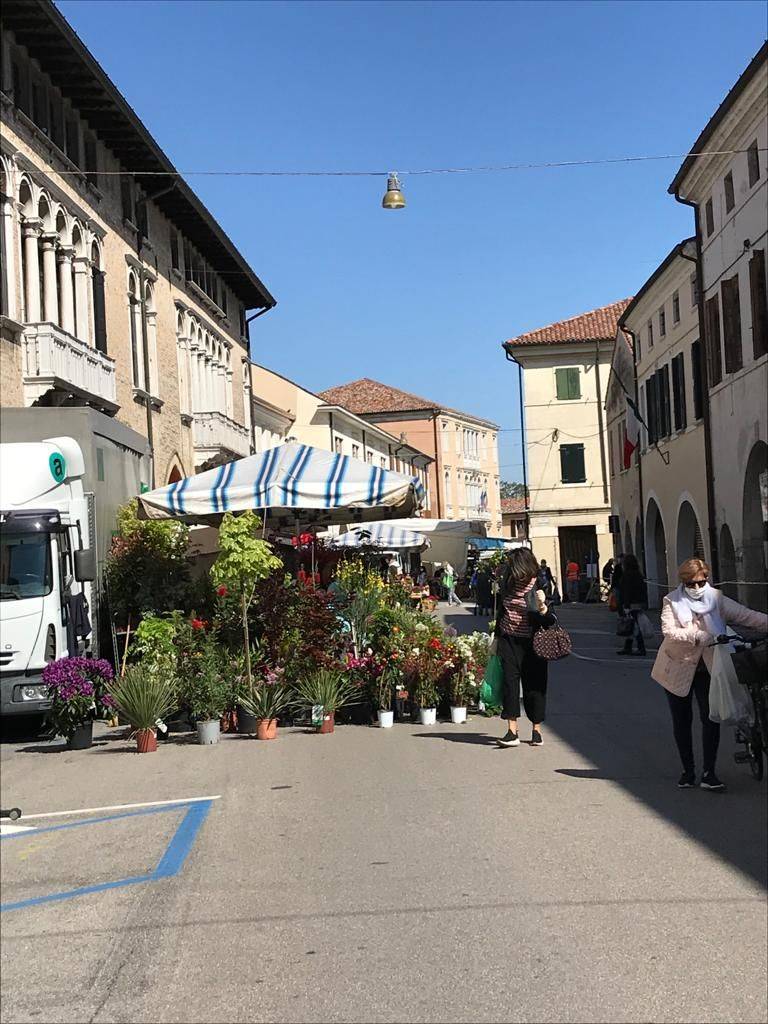 Portogruaro, mercato settimanale del giovedì: un altro passo verso la normalità