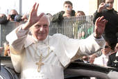 31 dicembre: angelus di papa Francesco. il ricordo di Papa Benedetto XVI scomparso un anno fa