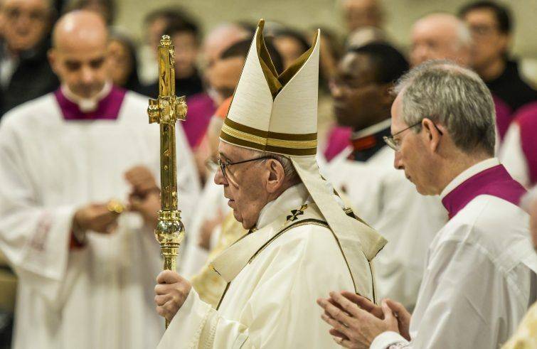 Epifania, Papa Francesco: La Chiesa deve crescere nella preghiera e nella adorazione"