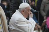 Il Papa piange davanti alla'Immacolata per il protrarsi della guerra