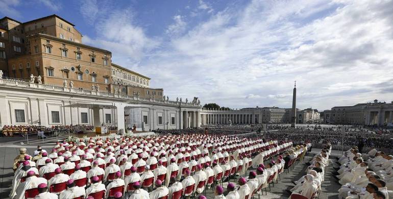 Papa Francesco: in preghiera per  la pace il 6 e 7 ottobre