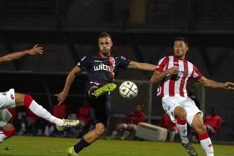 Calcio Pordenone: i gol e la rapidità di Finotto per completare l’attacco