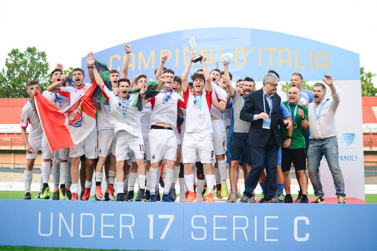 Calcio, Pordenone: under 17 campioni d‘Italia