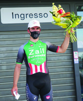 Ciclismo, Alessio Portello ha rotto il ghiaccio fra i dilettanti vincendo a Vigasio