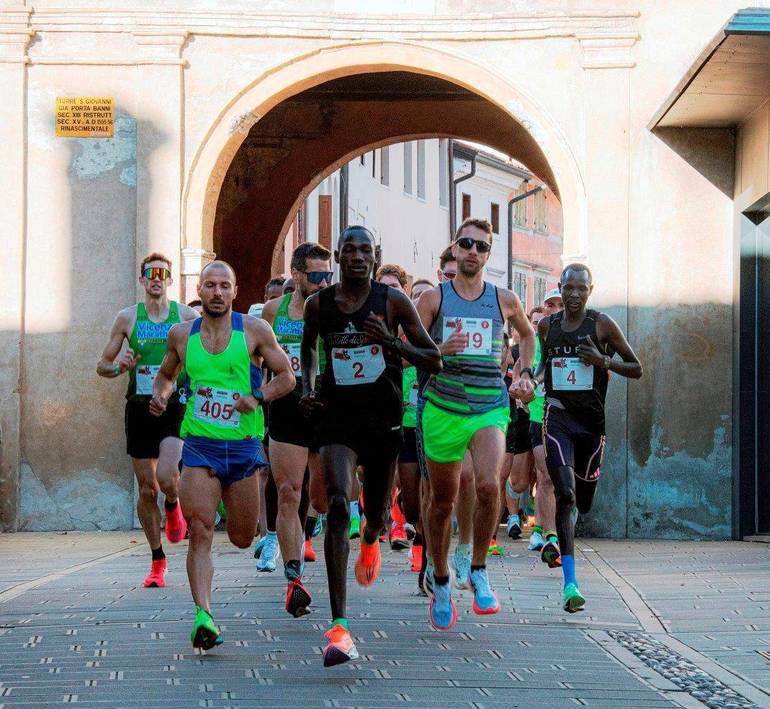 Portogruaro, 3 novembre: il keniano Enos Kales Kakopil vince la mezza maratona Portogruaro, 3 novembre: il keniano Enos Kales Kakopil vince la mezza maratona
