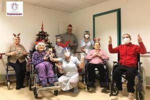 Concordia Sagittaria, "Buon Natale Nonni": agli anziani soli un panettone